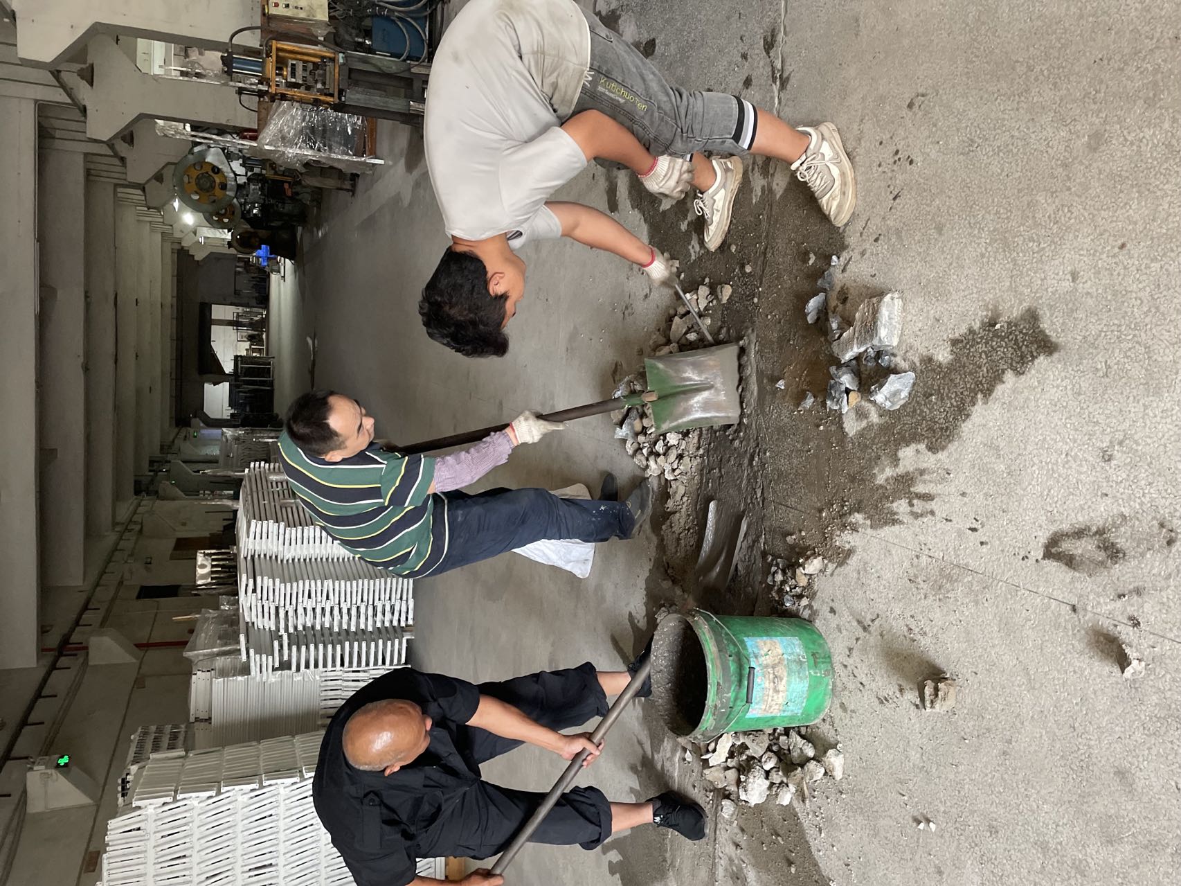 上下鋪鐵床廠家淡季整頓修理中！